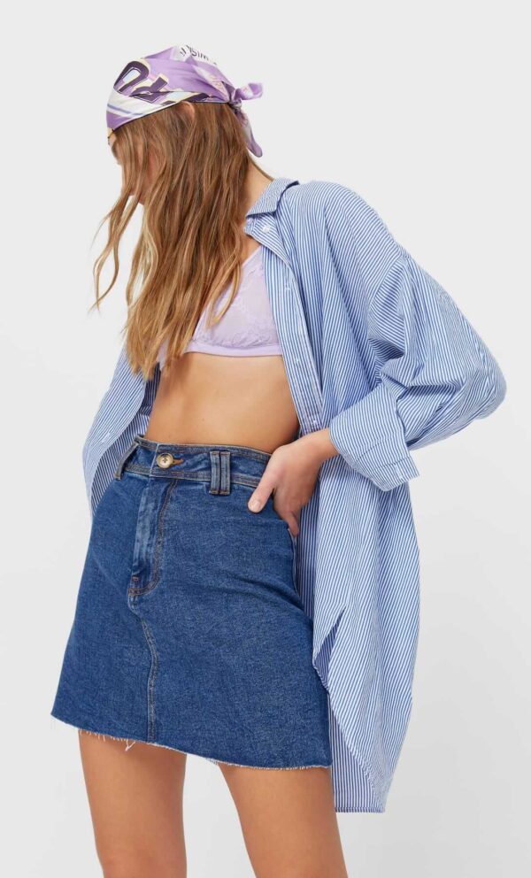 Short denim skirt