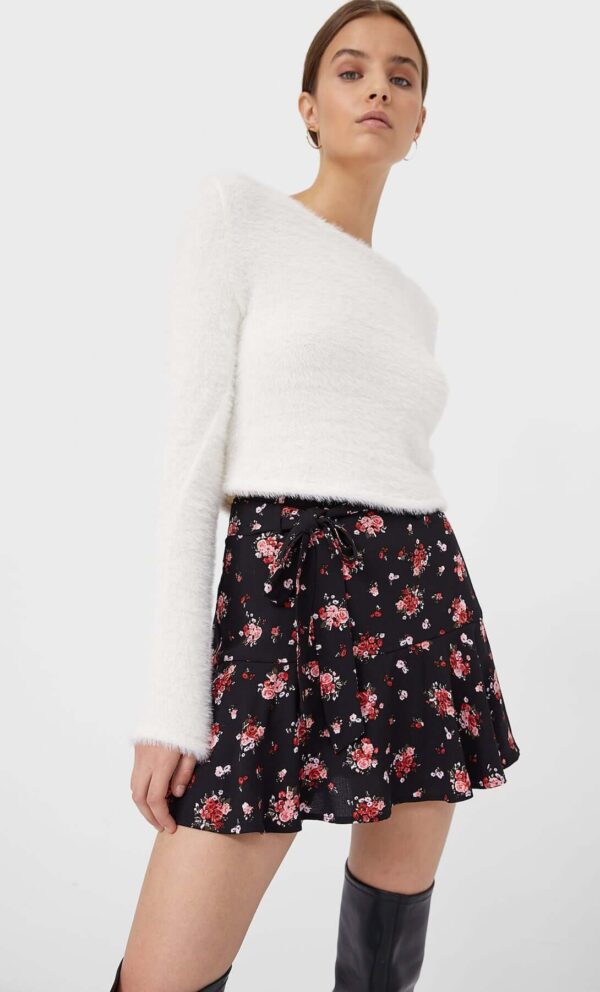 Black skirt with floral print