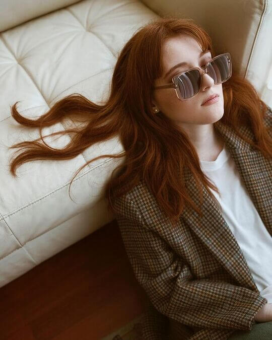 Square-shaped glasses