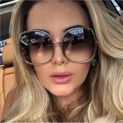 Glasses with colored lenses