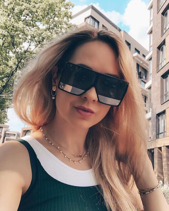 Wide glasses