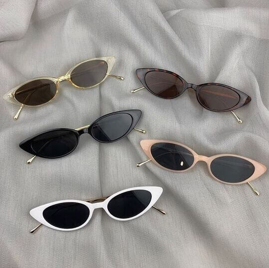 Eyeglass frame