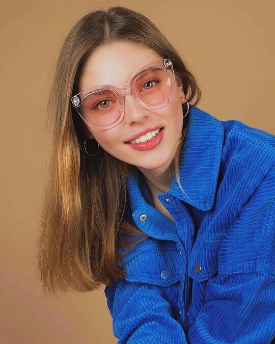 Fashionable frame