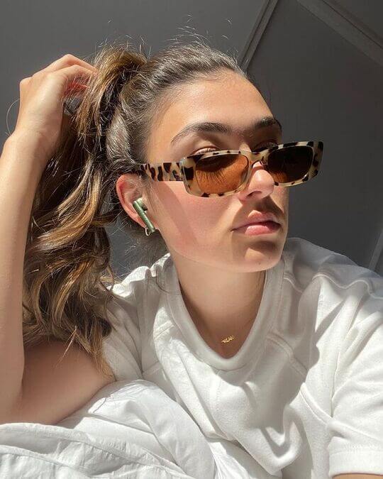 Eyeglass frame