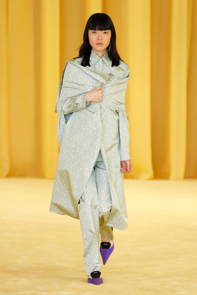 Tunic, trousers and loafers