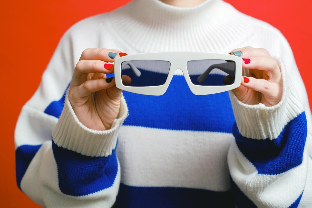 Fashionable women's sunglasses