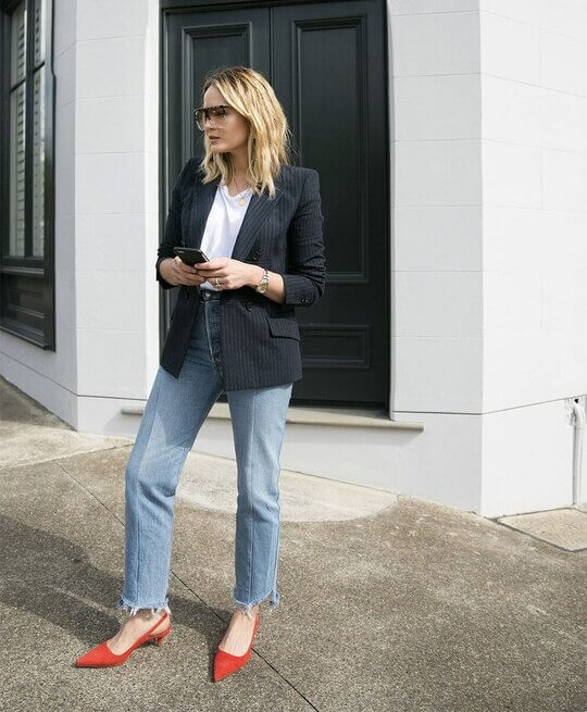 Shoes with a pointed nose with jeans