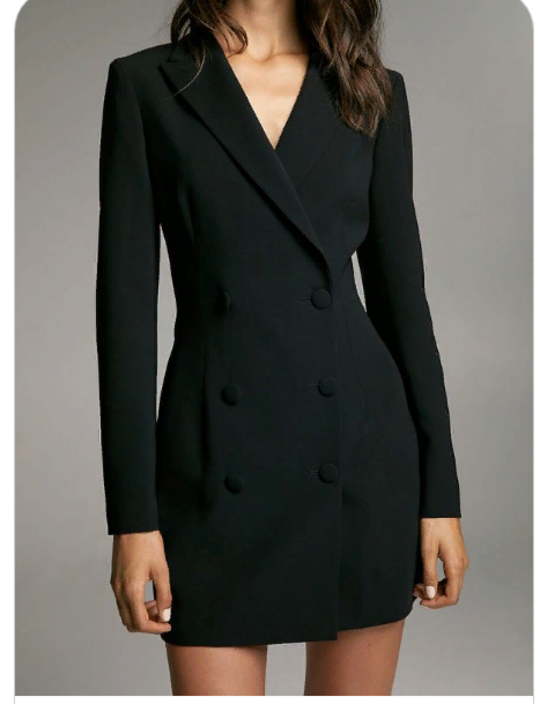 Black dress with a scent