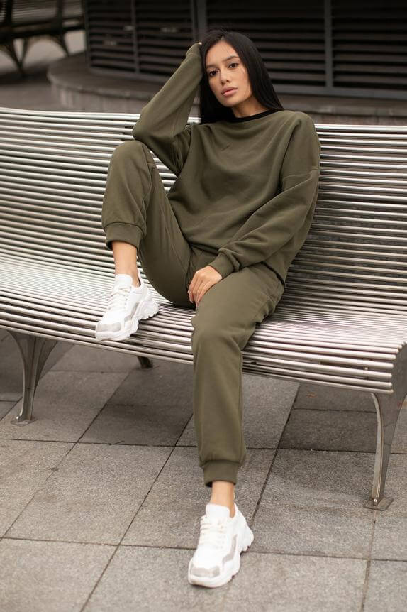 Sweatshirt color olive branch