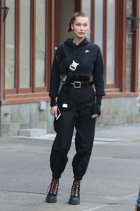 Black sweatshirt
