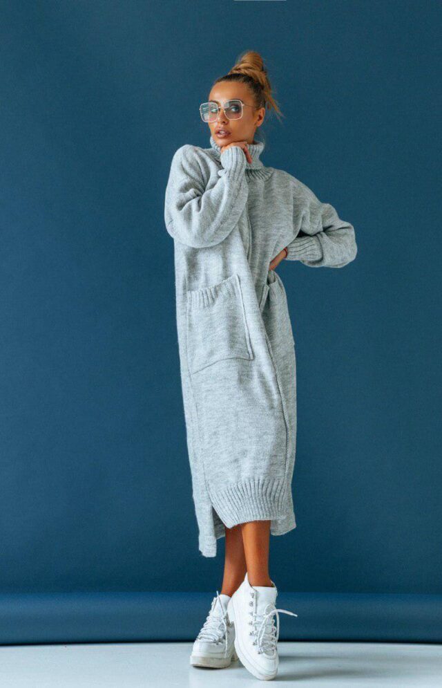 Fashionable knitted dress
