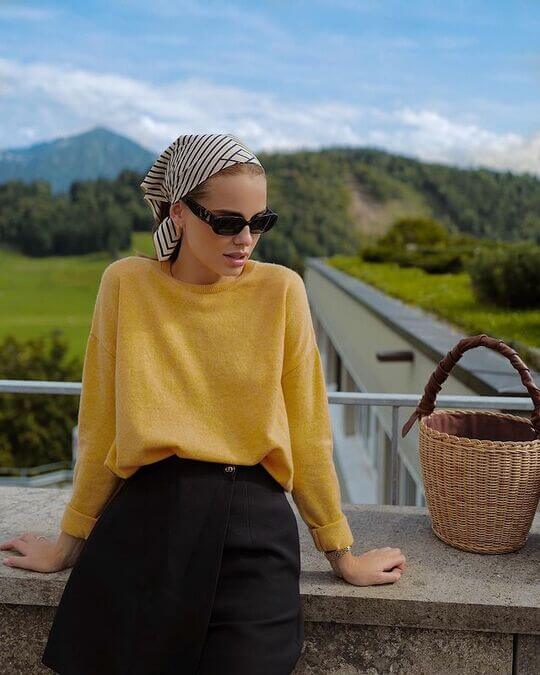 Yellow jumper