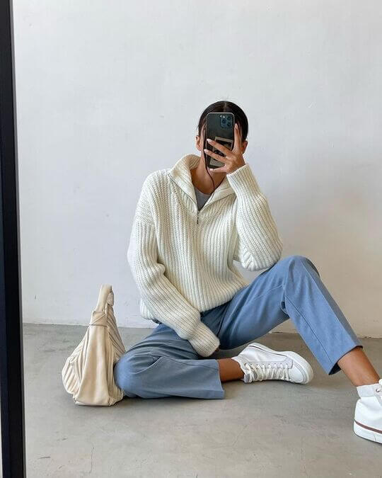 Jumper with zipper