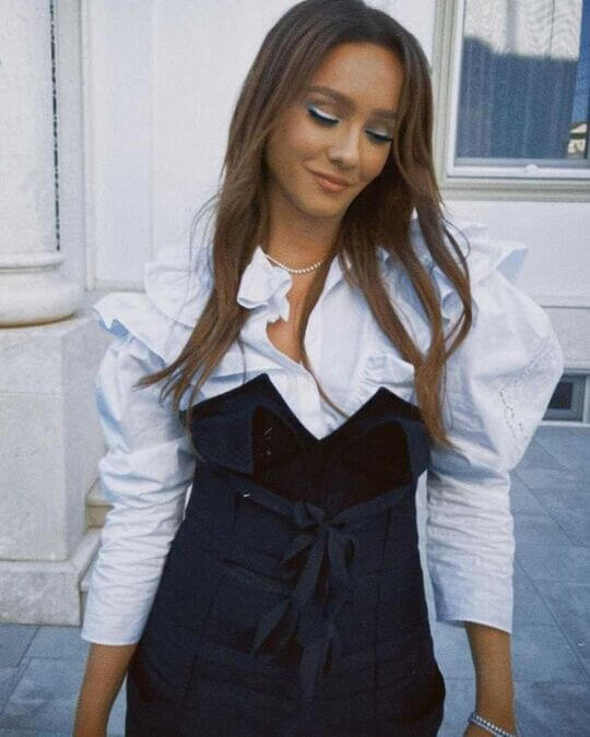 Fashionable blouse