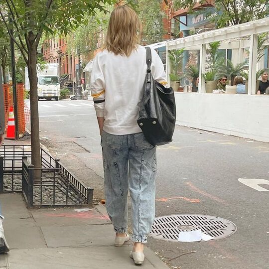 Loose jeans
