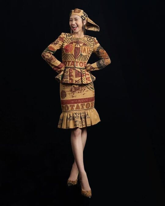 Jacket with basque
