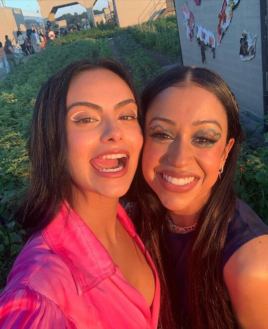 Camila Mendes