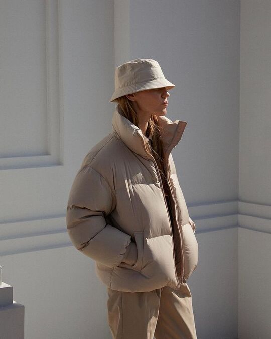 Short down jacket
