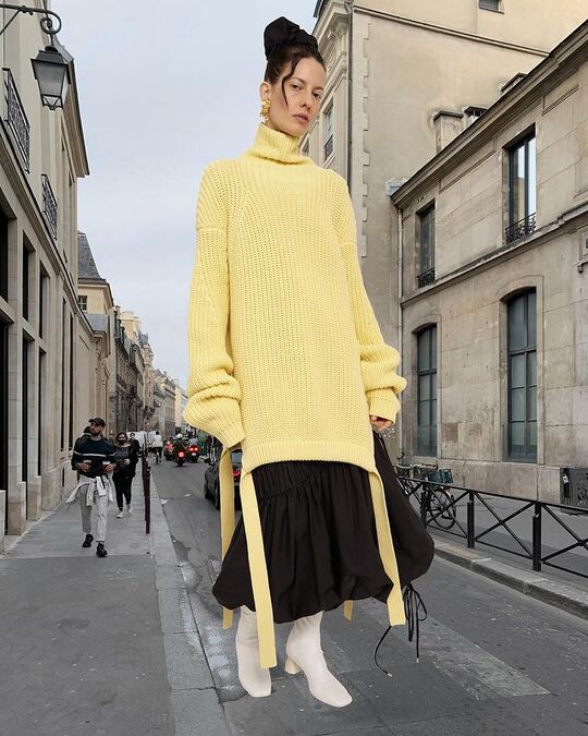 Ankle boots with soft shin