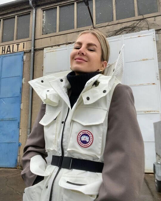 White vest