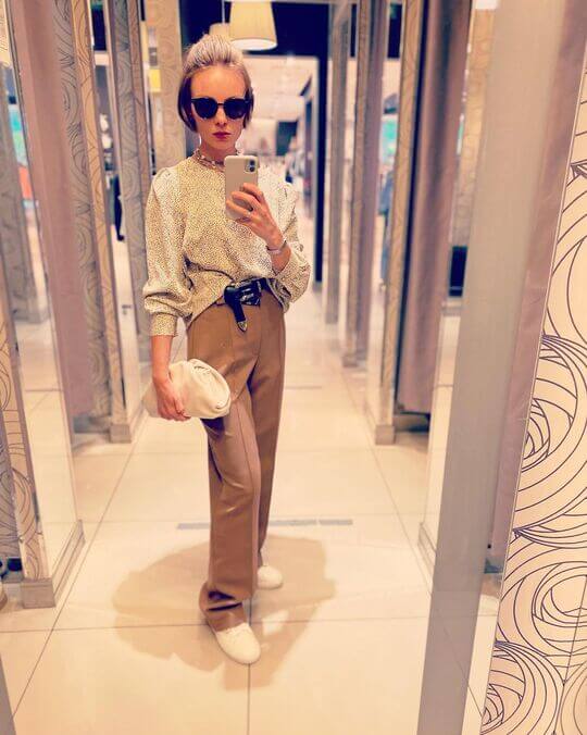 Features of smart casual