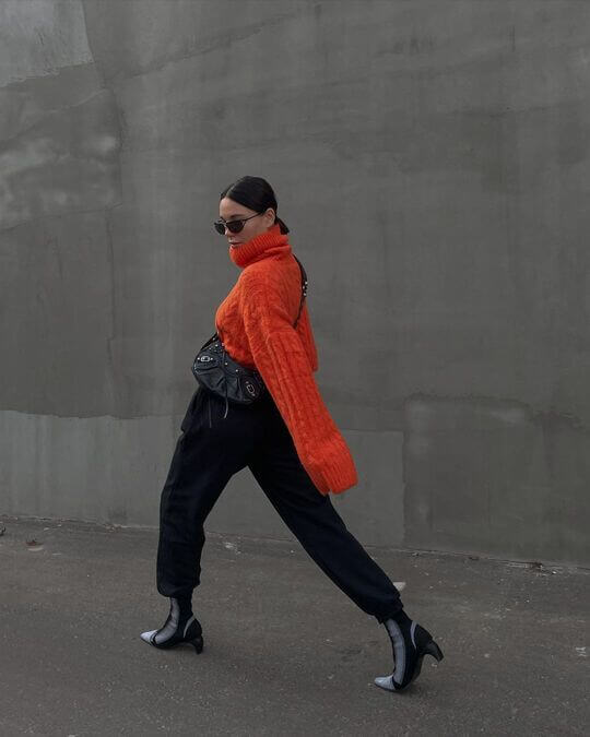 Ankle boots with sweater