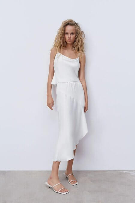 Asymmetrical skirt