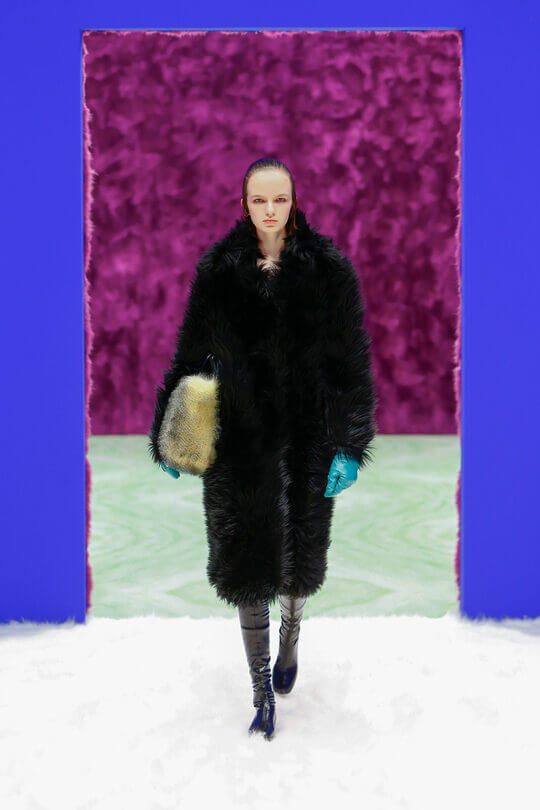 Turquoise gloves