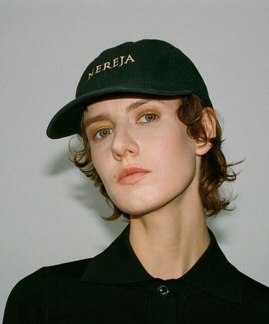 Short-cut cap