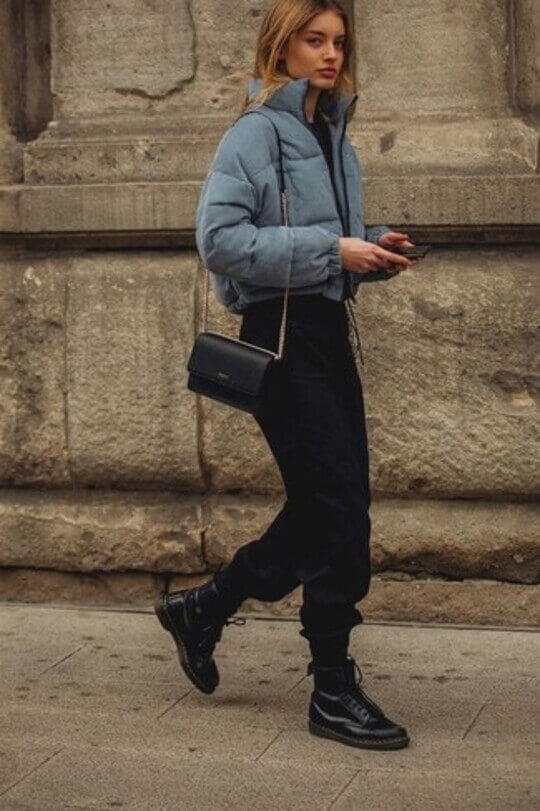 Short down jacket with boots