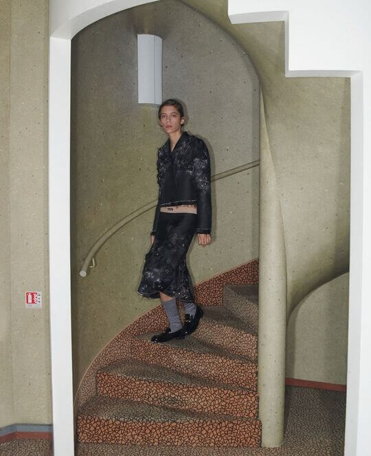 Suit with skirt