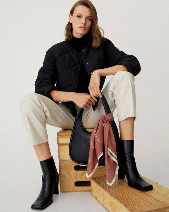 Ankle boots with a square cape