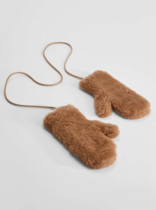 Fur mittens