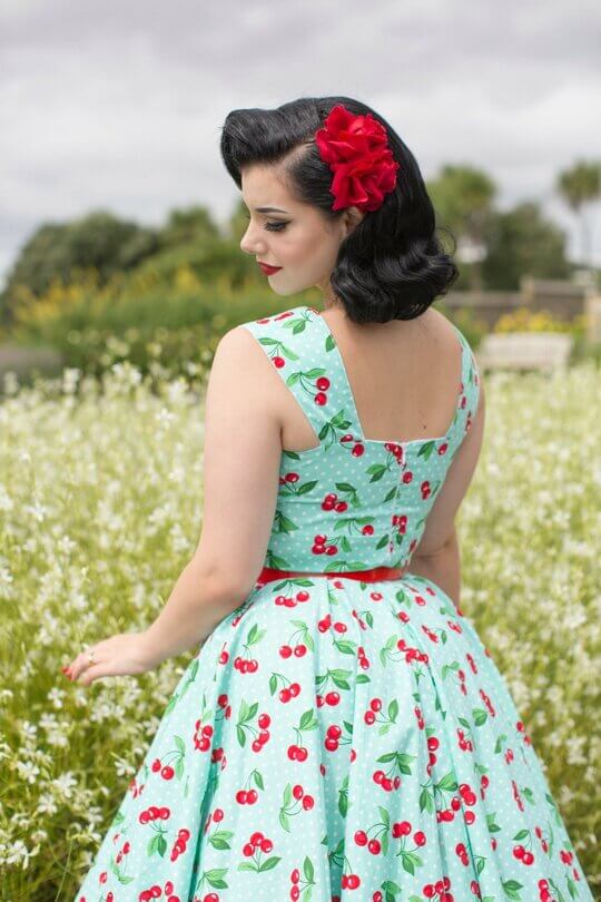 Hairstyle in the style of the 50s