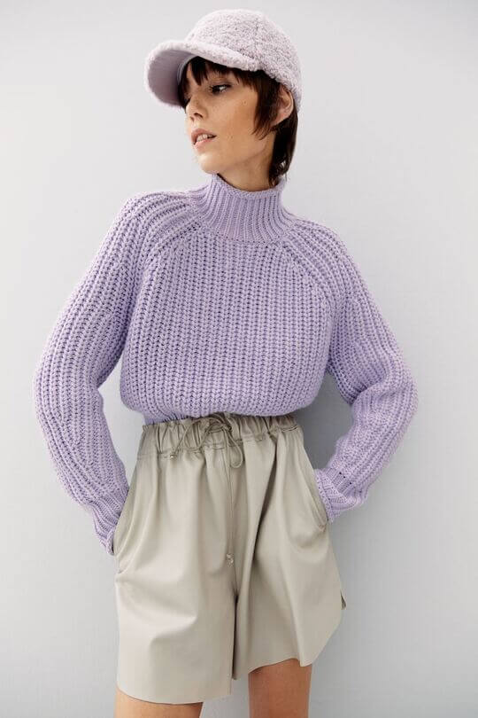 Sweater in shorts