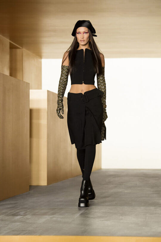 Long gloves from Versace
