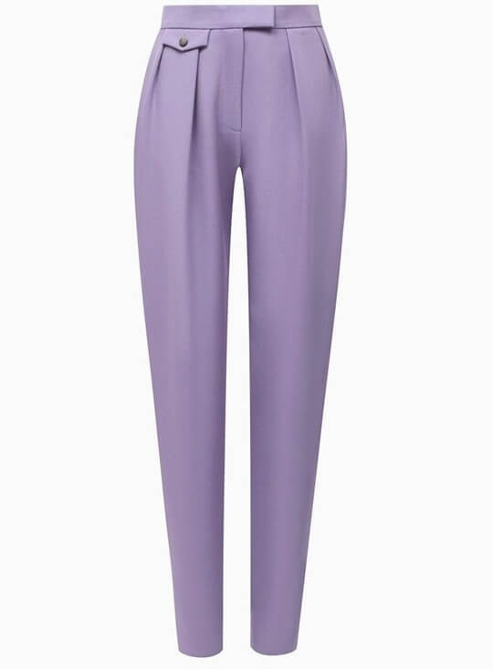 With rounded thighs
