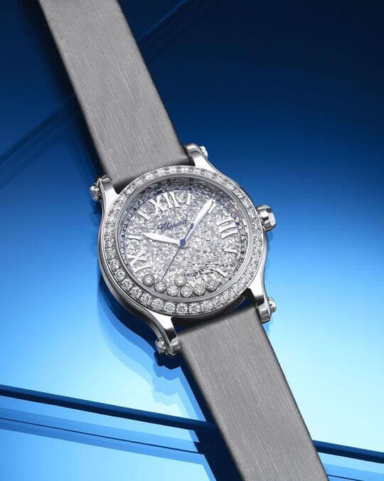 Watch with miniature dial