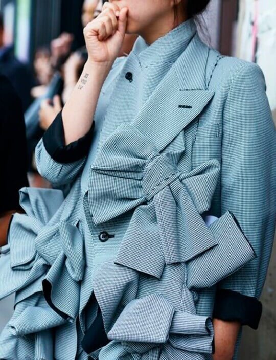 Jacket with bows