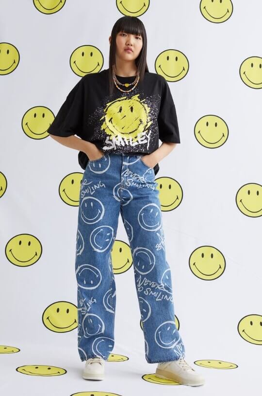 Wide jeans with print