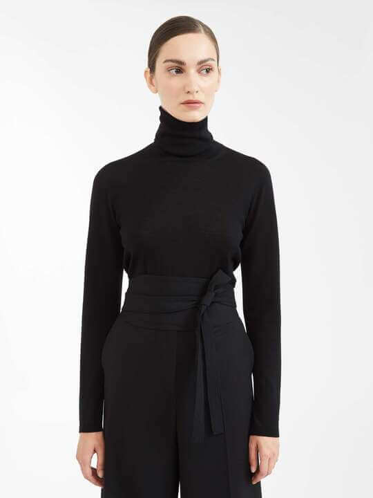 Turtleneck with trousers