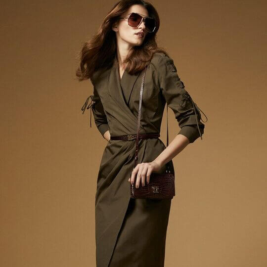 Brown dress with a scent