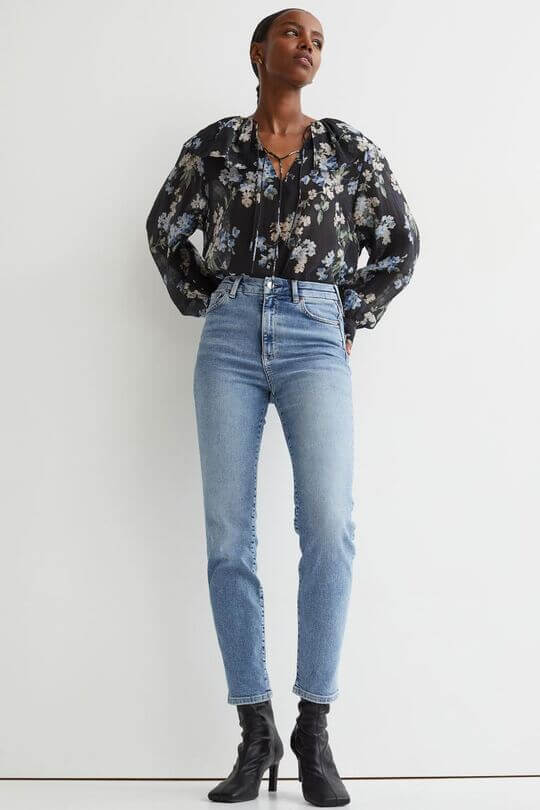 Skinny jeans and blouse