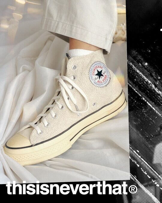 Light sneakers