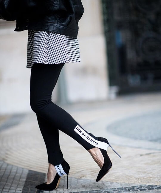 Leggings with shoes