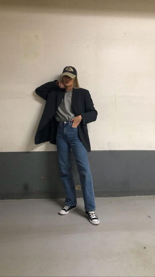 Jeans with sneakers