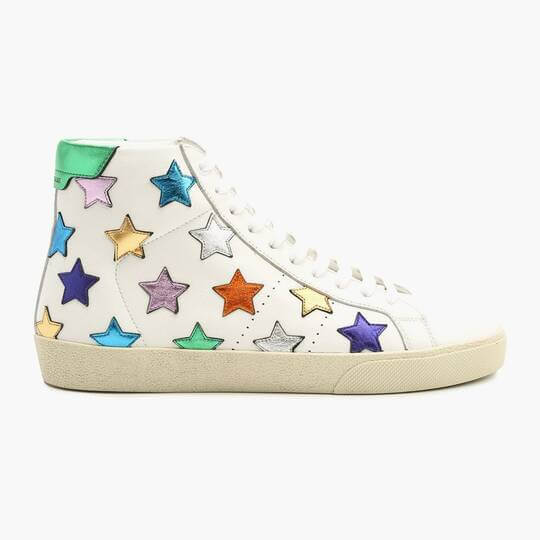 Sneakers with pattern