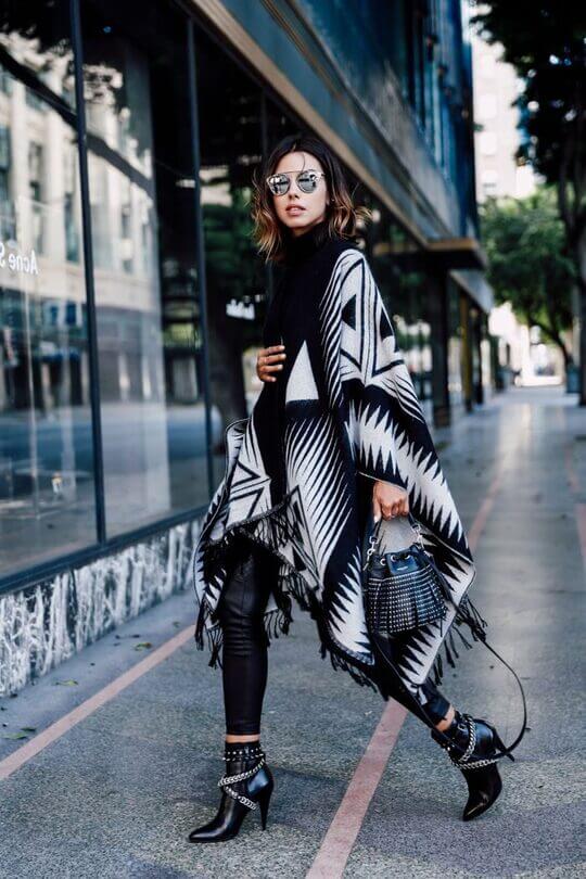 Black bucket bag