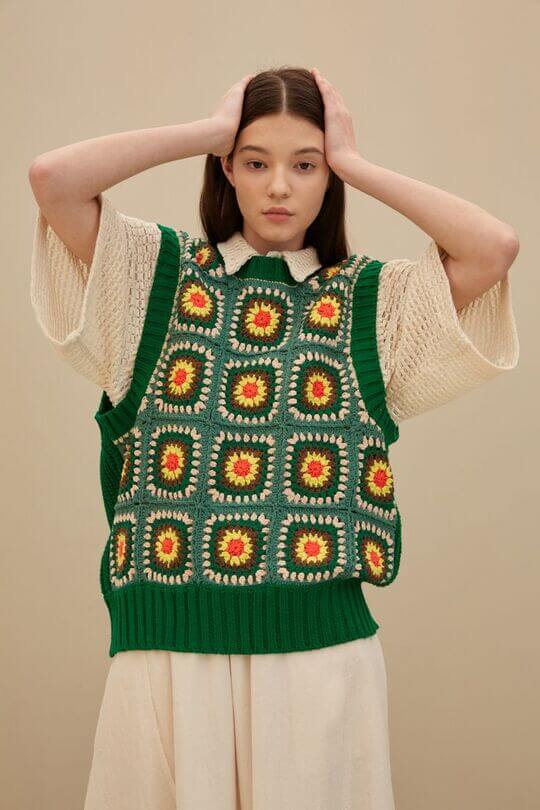 Green openwork vest