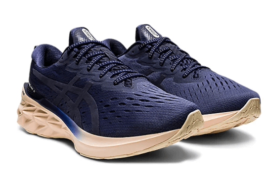 Sneakers Asics, Novablast 2